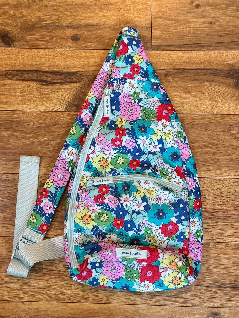 Vera Bradley Womens Essential Sling Backpack Purse Spring Floral Bag - Picture 2 of 9